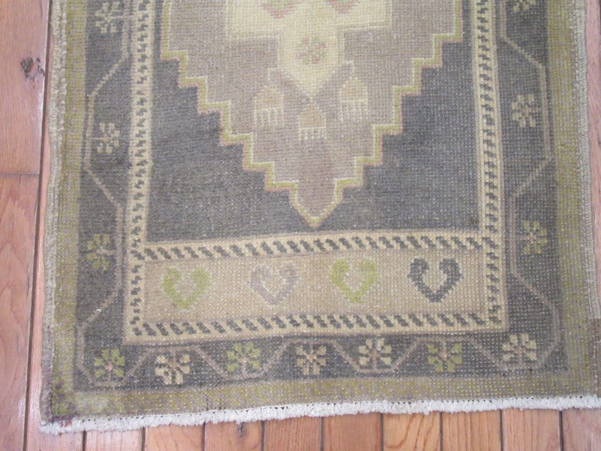 2′ x 4′ Turkish Gray Green Accent Rug Transitional Wool