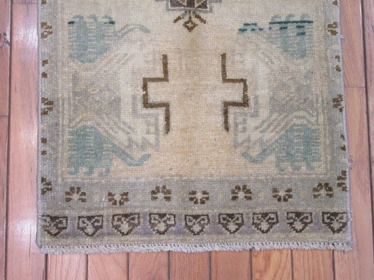 2′ x 4′ Turkish Gray Green Accent Rug Transitional Wool