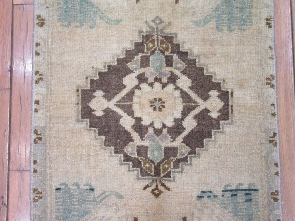 2′ x 4′ Turkish Gray Green Accent Rug Transitional Wool