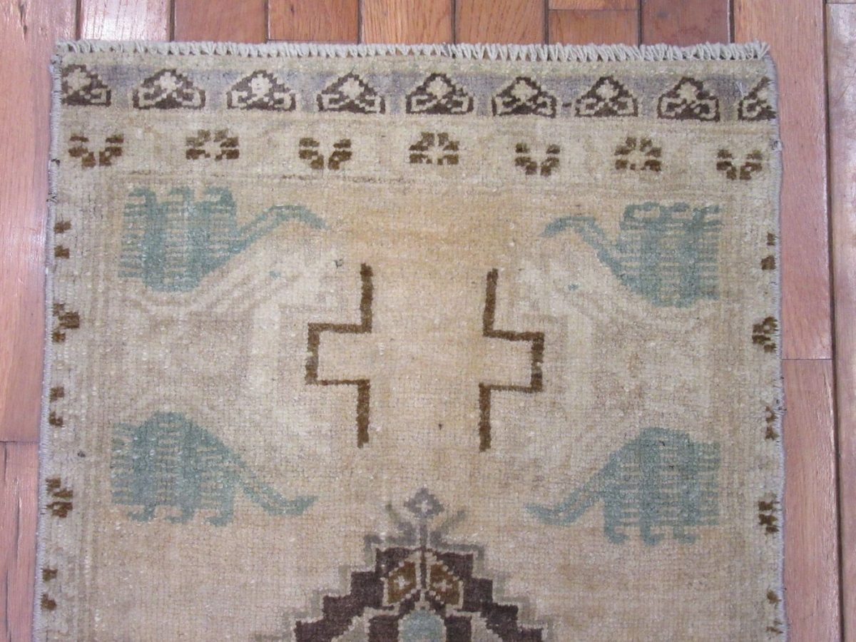 2′ x 4′ Turkish Gray Green Accent Rug Transitional Wool