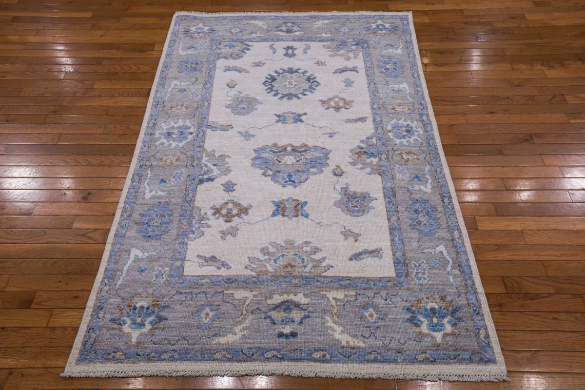 4′ x 6′ Ivory Fine Hand-Knotted Pakistan Oushak Rug – Transitional Wool