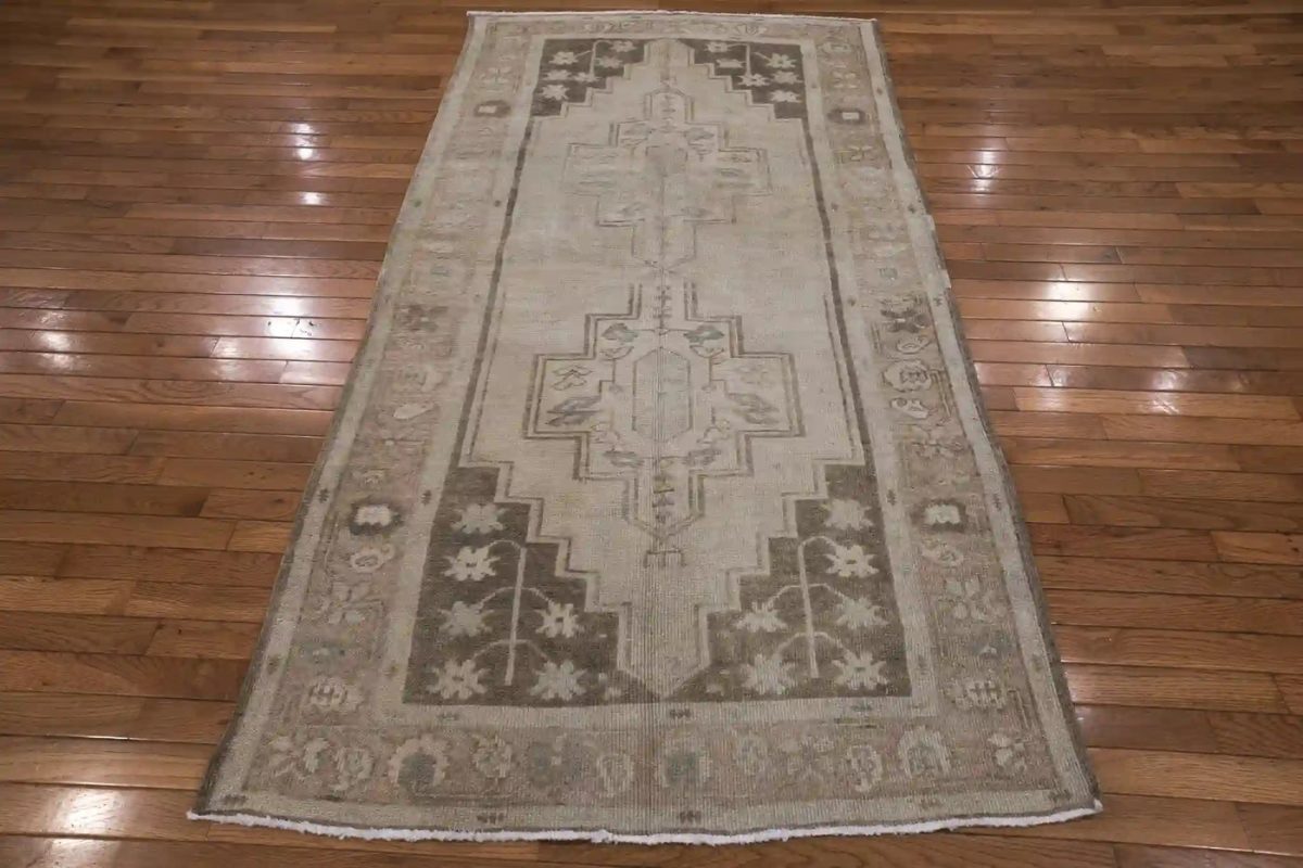 4′ x 7′ Beige Fine Hand-Knotted Turkish Anatolian Rug – Traditional Wool
