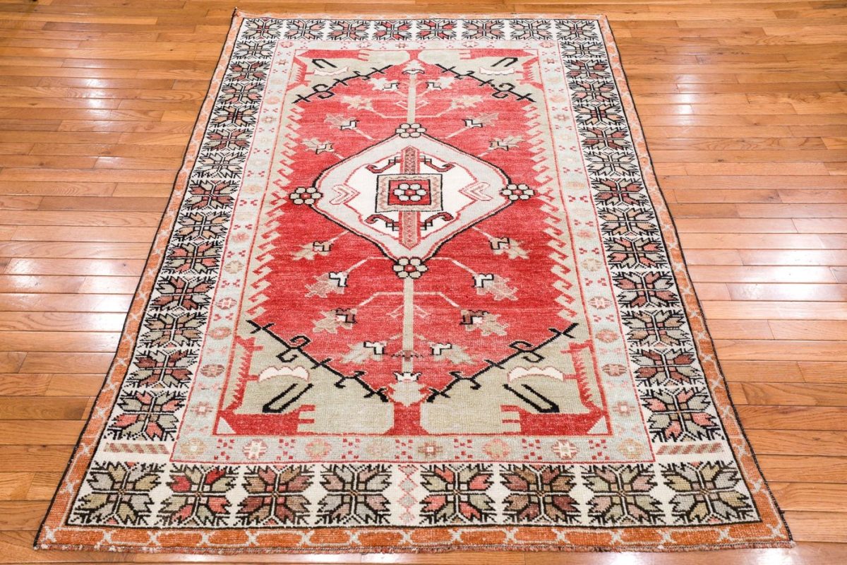 5′ x 7′ Red Fine Hand-Knotted Turkish Anatolian Rug – Traditional Wool