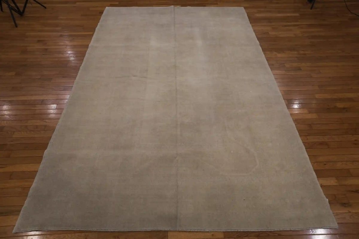 7′ x 9′ Beige Fine Hand-Knotted Turkish Anatolian Rug – Traditional Wool