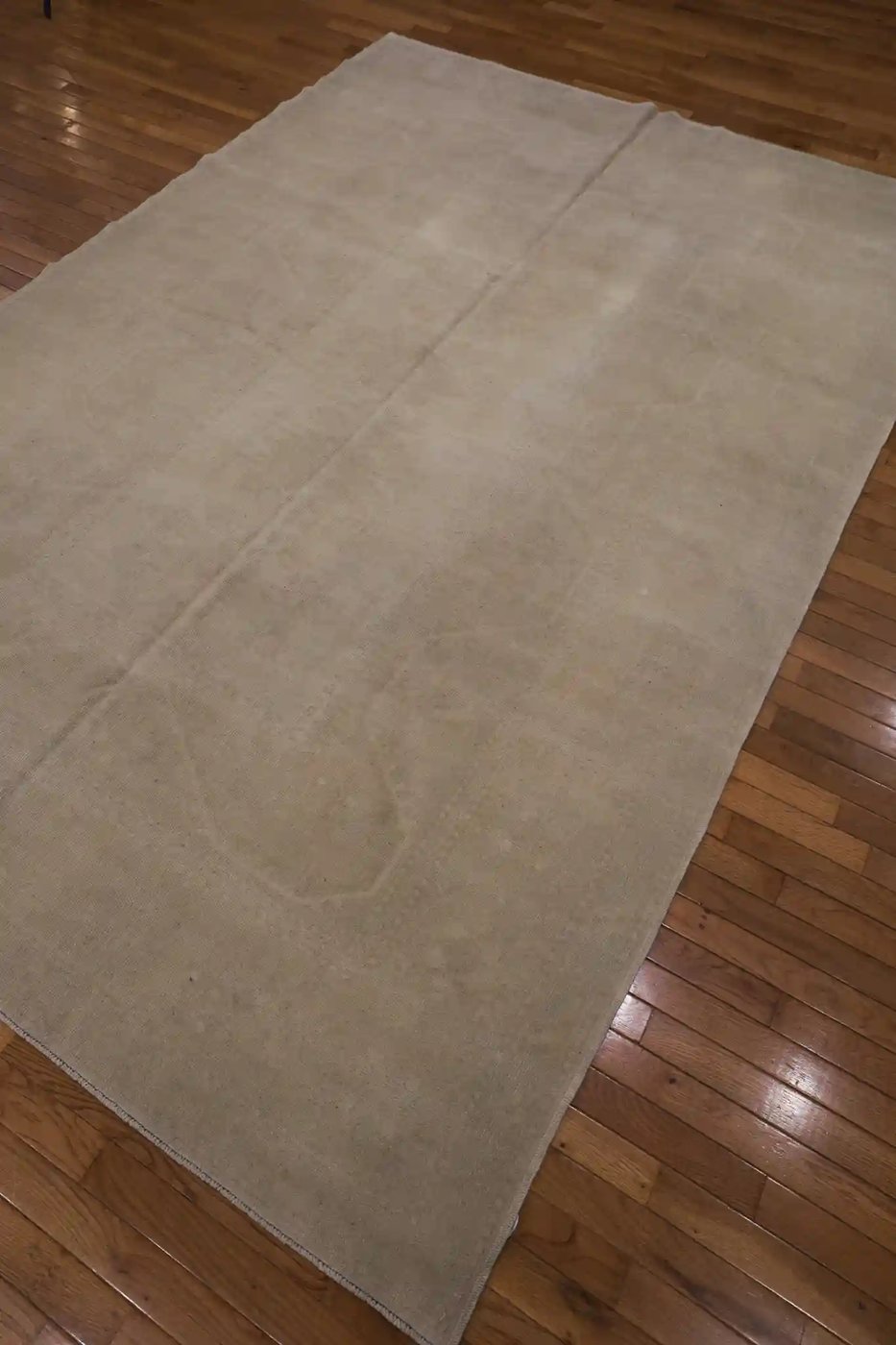 7′ x 9′ Beige Fine Hand-Knotted Turkish Anatolian Rug – Traditional Wool