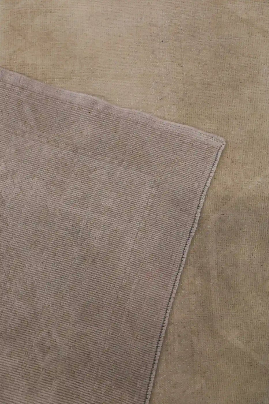 7′ x 9′ Beige Fine Hand-Knotted Turkish Anatolian Rug – Traditional Wool