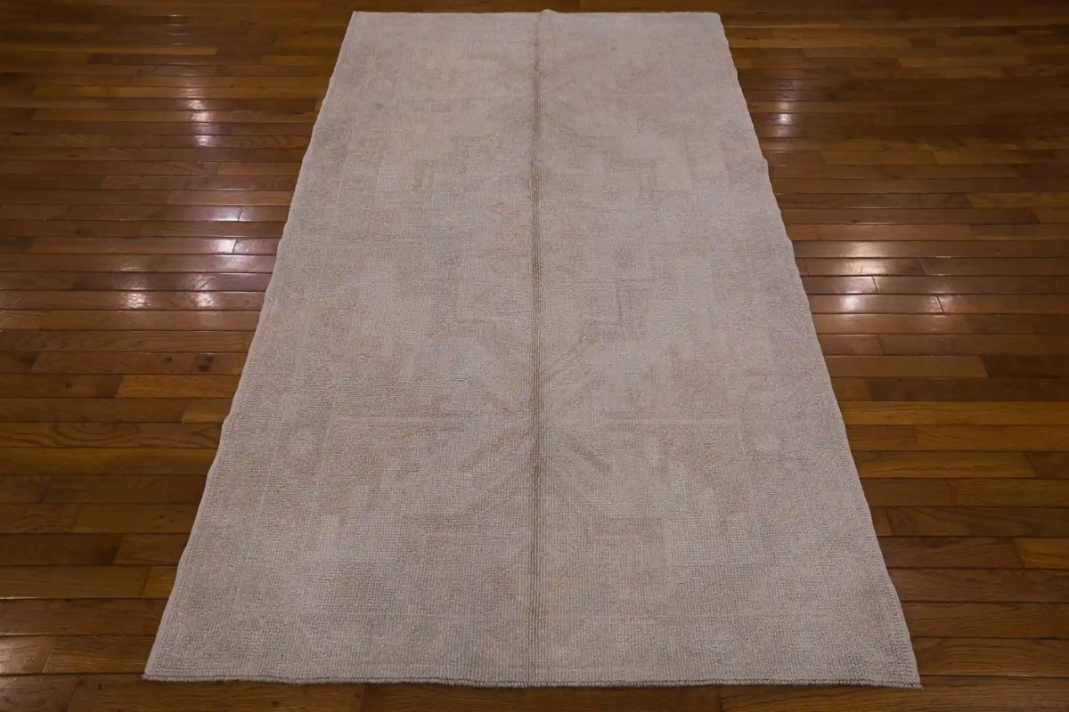 4′ x 7′ Beige Fine Hand-Knotted Turkish Anatolian Rug – Traditional Wool
