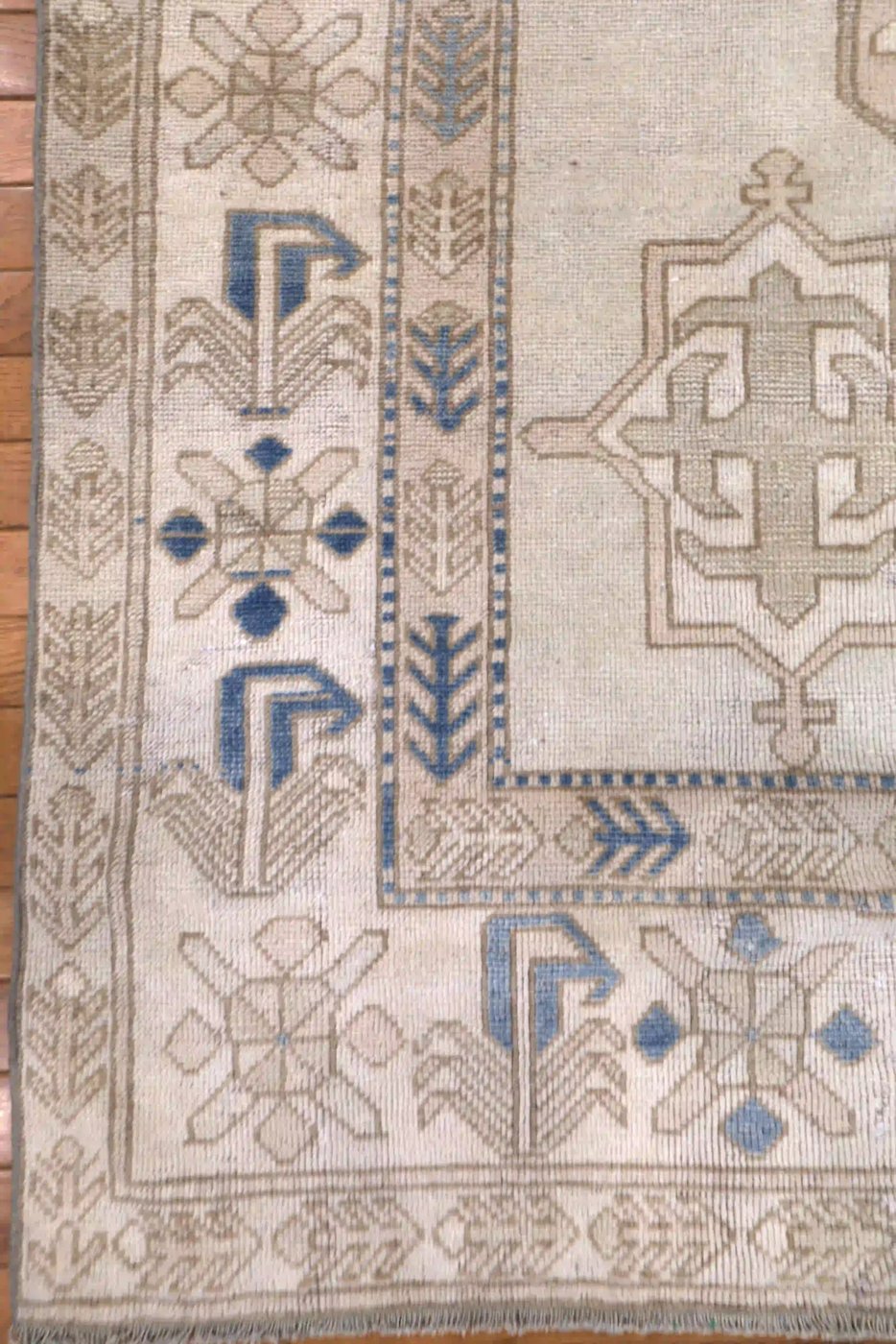 6′ x 7′ Ivory Fine Hand-Knotted Turkish Oushak Rug – Traditional Wool
