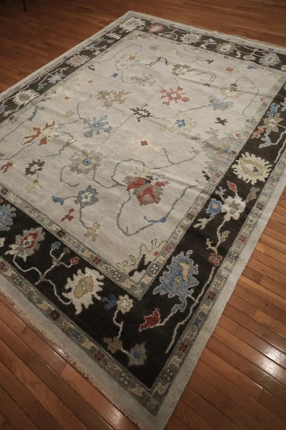 8′ x 10′ Beige Fine Hand-Knotted Indian Oushak Rug – Traditional Wool