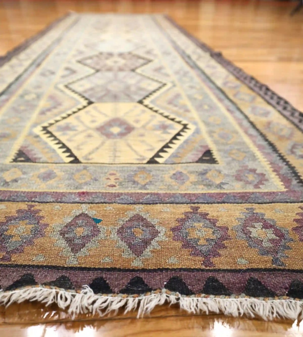 4′ x 10′ Beige Fine Hand-Knotted Persian Kurdish Runner – Traditional Wool