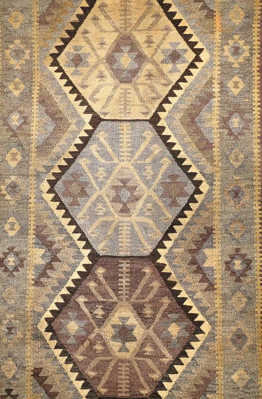 4′ x 10′ Beige Fine Hand-Knotted Persian Kurdish Runner – Traditional Wool