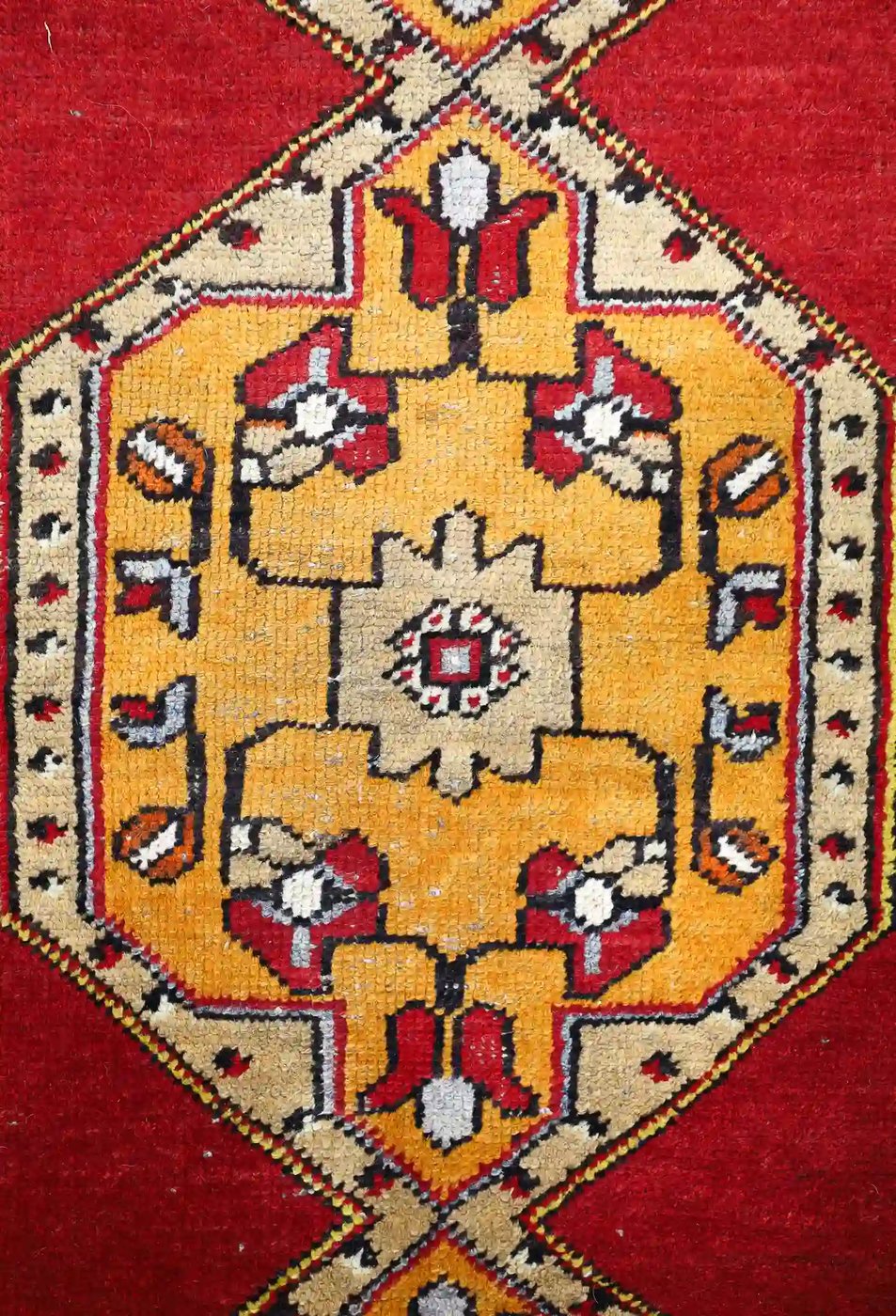 4′ x 10′ Red Fine Hand-Knotted Turkish Karabagh Runner – Traditional Wool