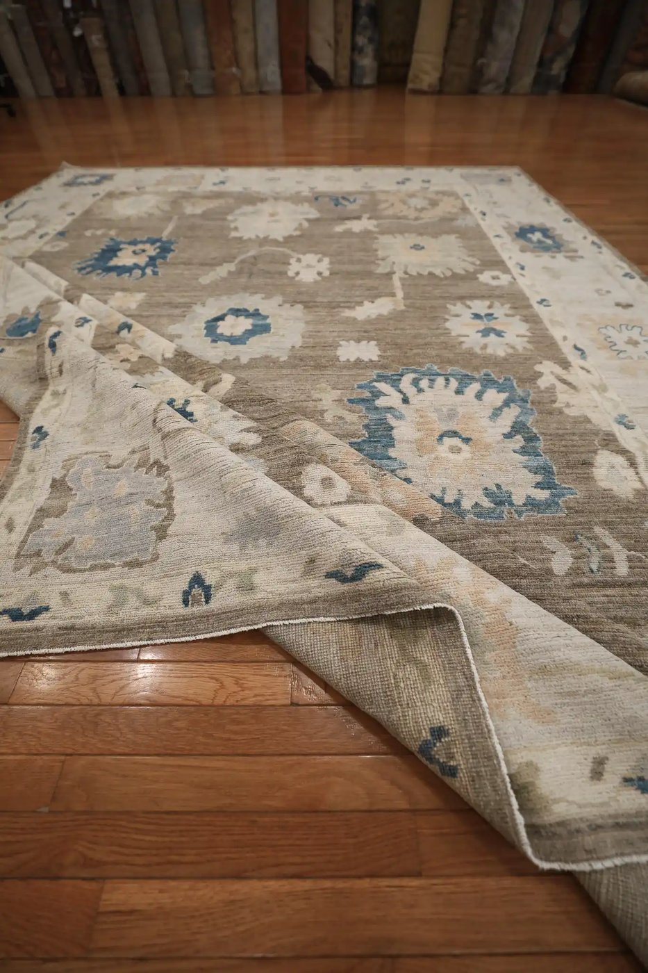 9′ x 12′ Beige Fine Hand-Knotted Turkish Oushak Rug – Traditional Wool