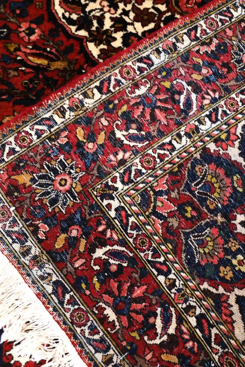 5′ x 8′ Red Fine Hand-Knotted Persian Bakhtiari Rug – Traditional Wool