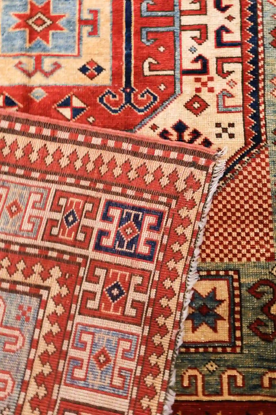 5′ x 7′ Soft Blue and Red Hand-Knotted Vintage Pakistan Shirvan Design Rug – Traditional Wool